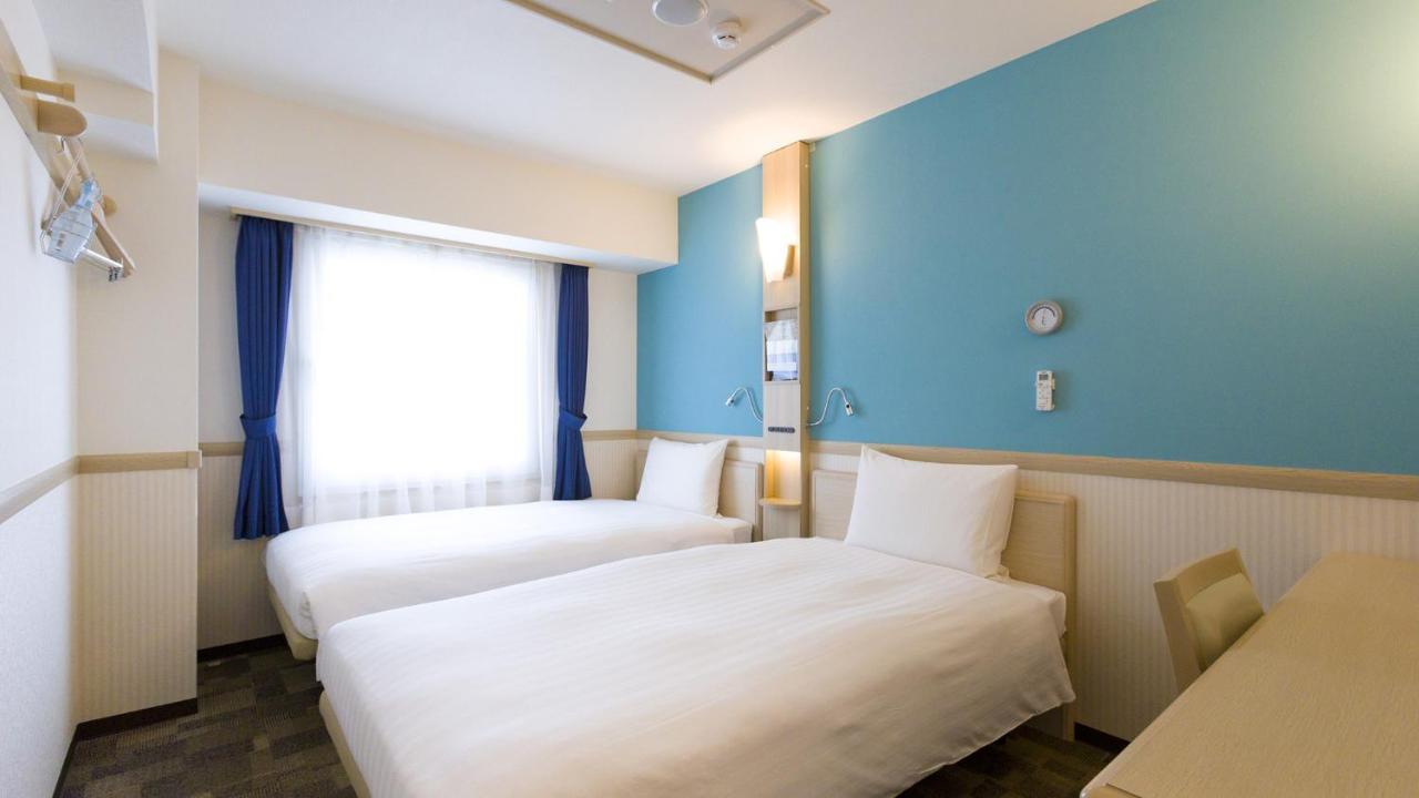Toyoko Inn Shiki Eki Higashi Guchi Bagian luar foto